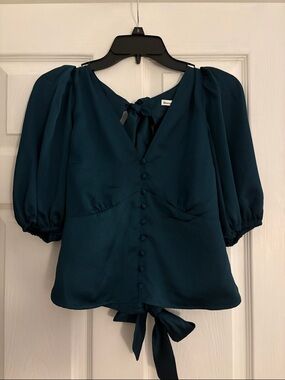 Green Tie-Back Puff Sleeve Blouse